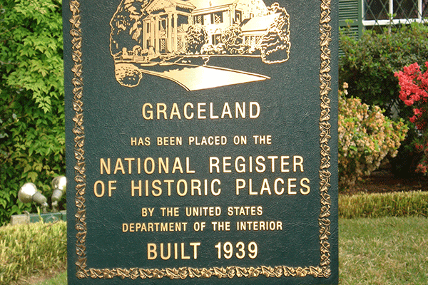 elvistour_0001_Graceland-plaque